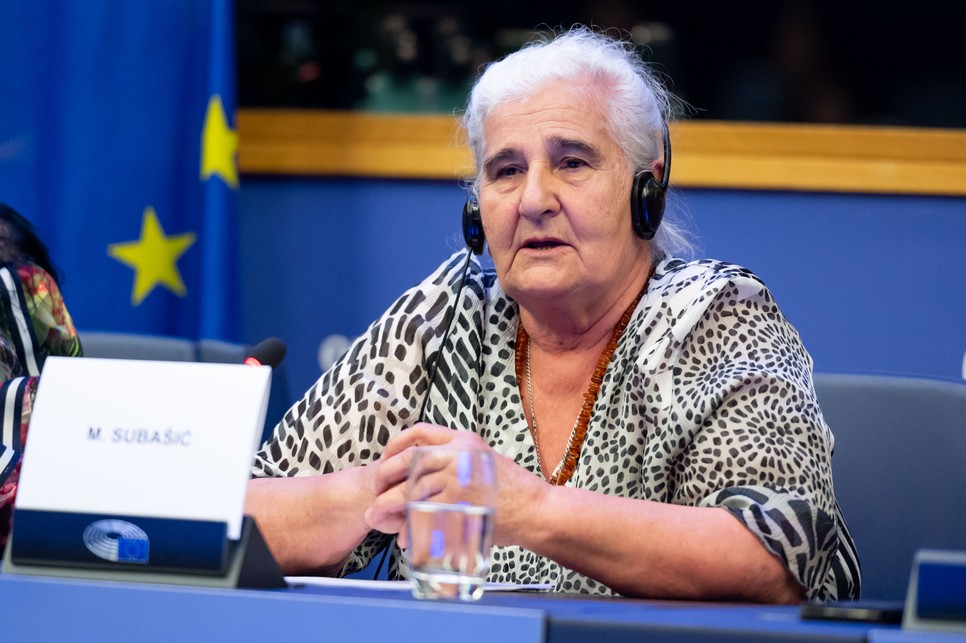 Marina Subasic a srebrenicai népirtás egyik túlélője díszvendégként szólalt fel az Európai Parlament ülésén