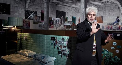 Imádás van: a rendezőzseni Almodóvar a Prada új arca