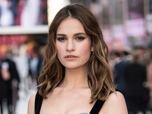 A Hamupipőke gyönyörűsége megint álomszép ruhában