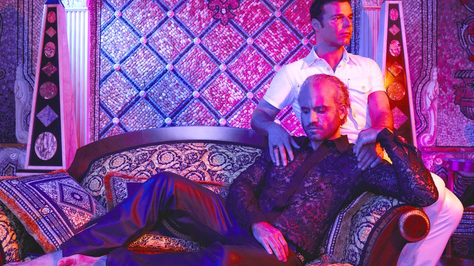 Édgar Ramírez és Ricky Martin Ryan Murphy 2018-as, a Versace-gyilkosságot feldolgozó sorozatában