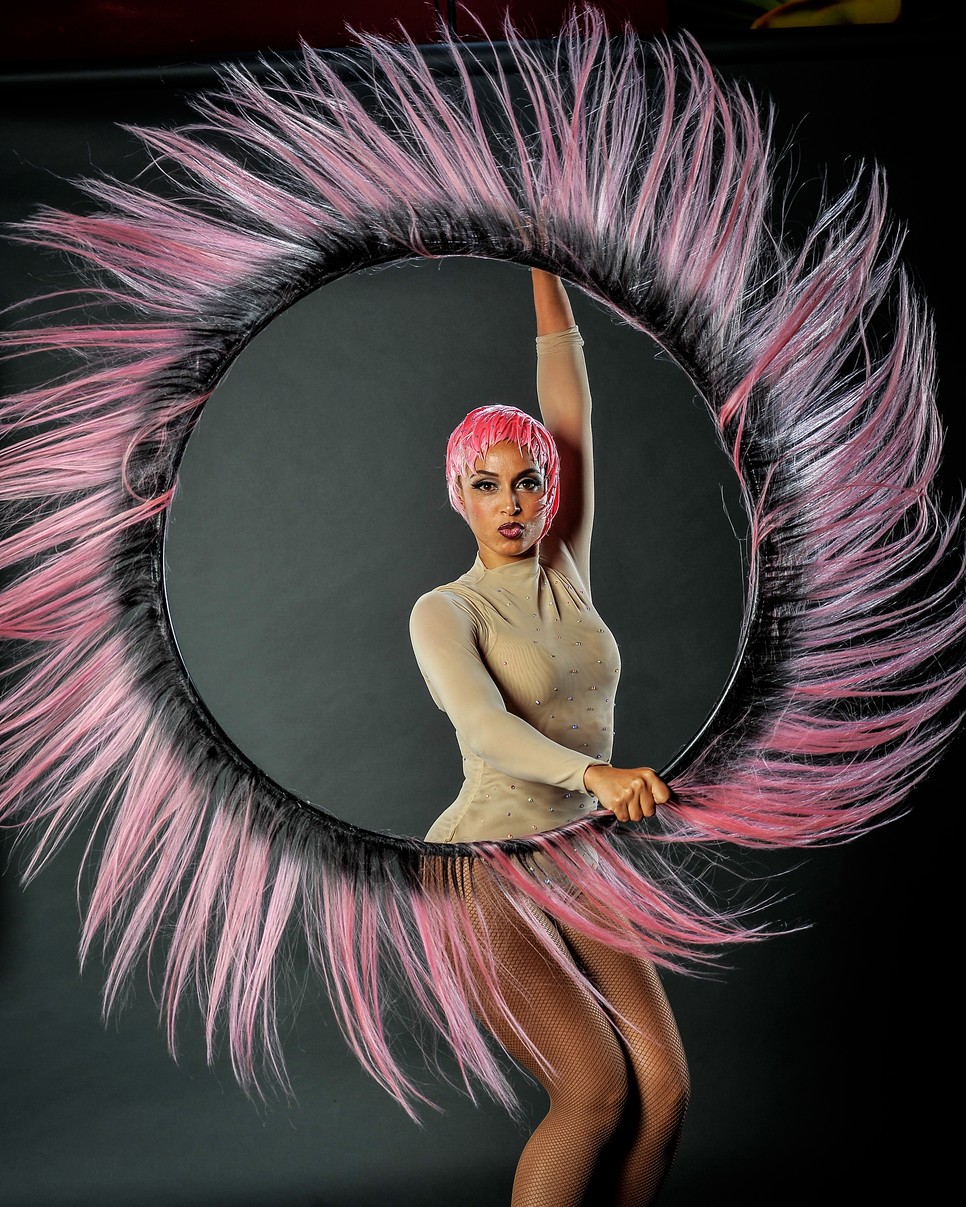 Marawa The Amazing a hulahoppozás mestere