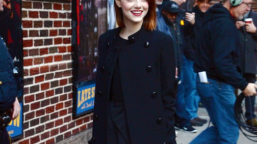 Emma Stone a tökéletes kabátban