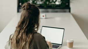 Négy tipp, hogy kitartó és motivált maradj a munkahelyeden az év végi hajrában is