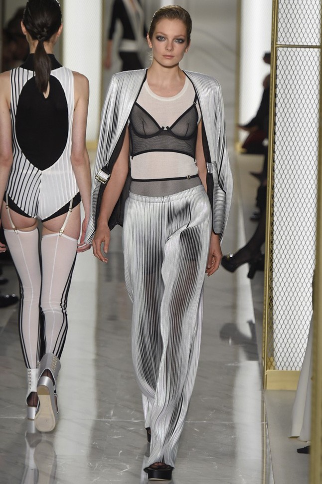 Mihalik Enikő a kifutón!