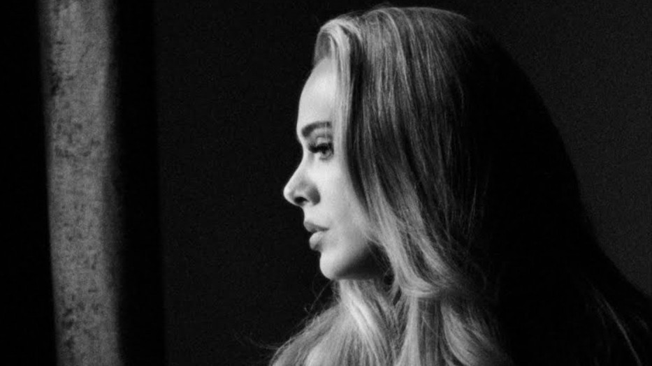 Adele: Easy on Me videoklip