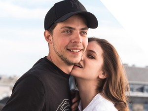 Palvin Barbara nagyon érzi - Fotók és kulisszatitkok az új Coca-Cola kampányról