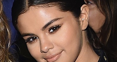 Selena Gomez új tetoválása egy nagyon fontos személyt szimbolizál