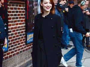 Emma Stone a tökéletes kabátban