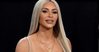 Kim Kardashian 10 éve szerepelt a Playboy-ban, az Instagramon most mutatott egy elég szexi képet erről