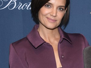 Katie Holmes haja végre megnőtt, és szexi oldalát is láthatjuk!