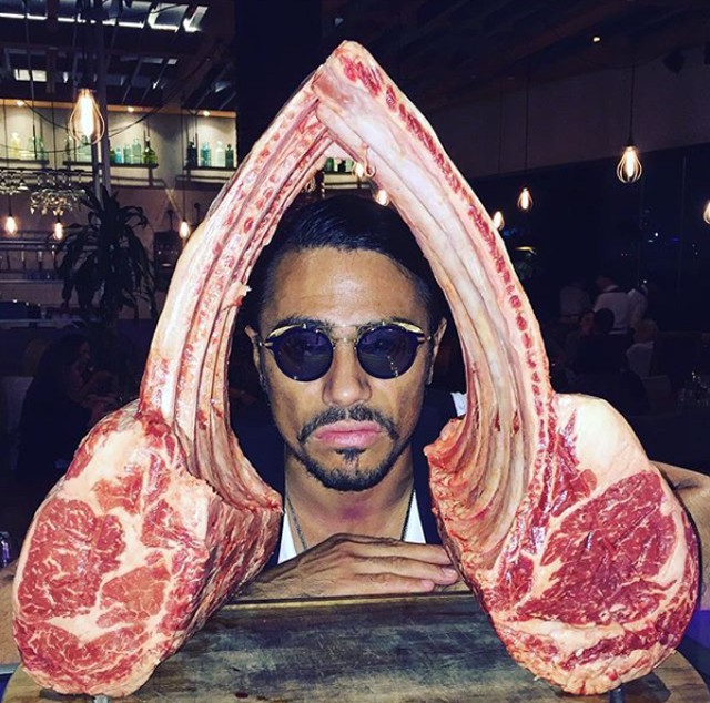 Ő a legtrendibb hentes a neten! Igen, a sózós szakácsról beszélünk