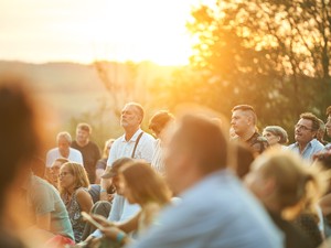 Rájátszás, Szabó Balázs Bandája, Analog Balaton, dödölle és grillázs - augusztusban ismét Margófeszt Szentgyörgyváron