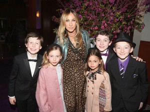 Sarah Jessica Parker ritkán látott ikerlányai hatalmasat nőttek és álomszépek