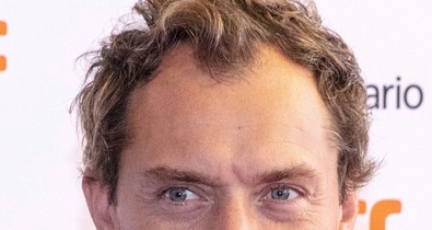 Jude Law kislánya már teljesen úgy néz ki, mint a fiatal Miley Cyrus