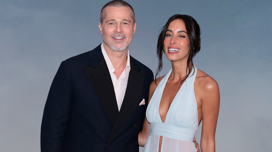 Brad Pitt és Ines de Ramon között dúl a szerelem