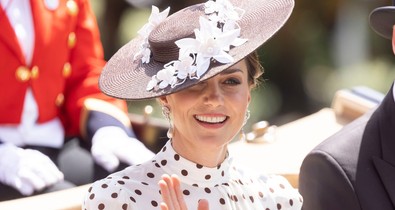 Káprázatos volt Katalin hercegné a Diana emlékét idéző ruhában