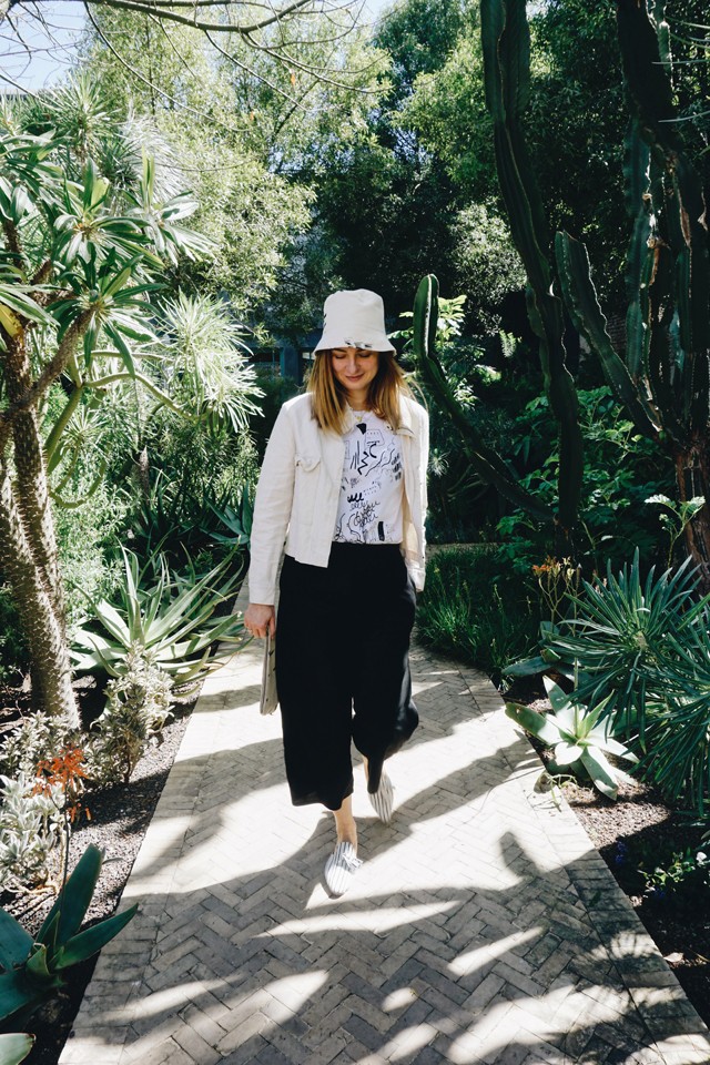 Majoros Zita olyan alapdarabokat mutat ma, melyek a te gardróbodból sem hiányozhatnak