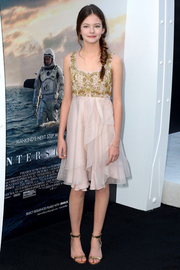 Az Alkonyat-széria legfiatalabb sztárja a vörös szőnyegen is remekel