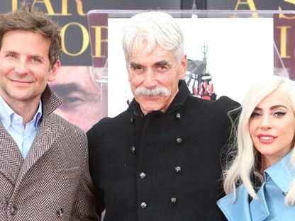 Rögtön a Golden Globe gála után Lady Gaga ismét kékben ünnepel