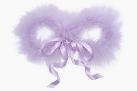 Rihanna bejön a hálószobádba, és ad néhány cuccot, amitől elpirulsz