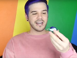 Őrületes a legújabb netes kihívás: Mosószerevés videóban!