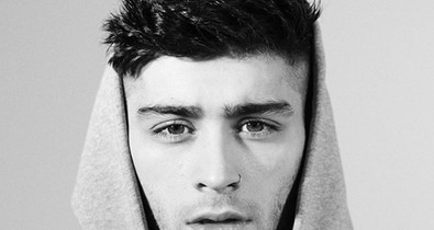 Zayn Malik neonlila hajjal ünnepli, hogy ismét mellette a szerelme