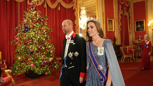 Megérkezett Katalin hercegné és Vilmos herceg karácsonyi képeslapja, a családi fotójuk minden képzeletet felülmúl