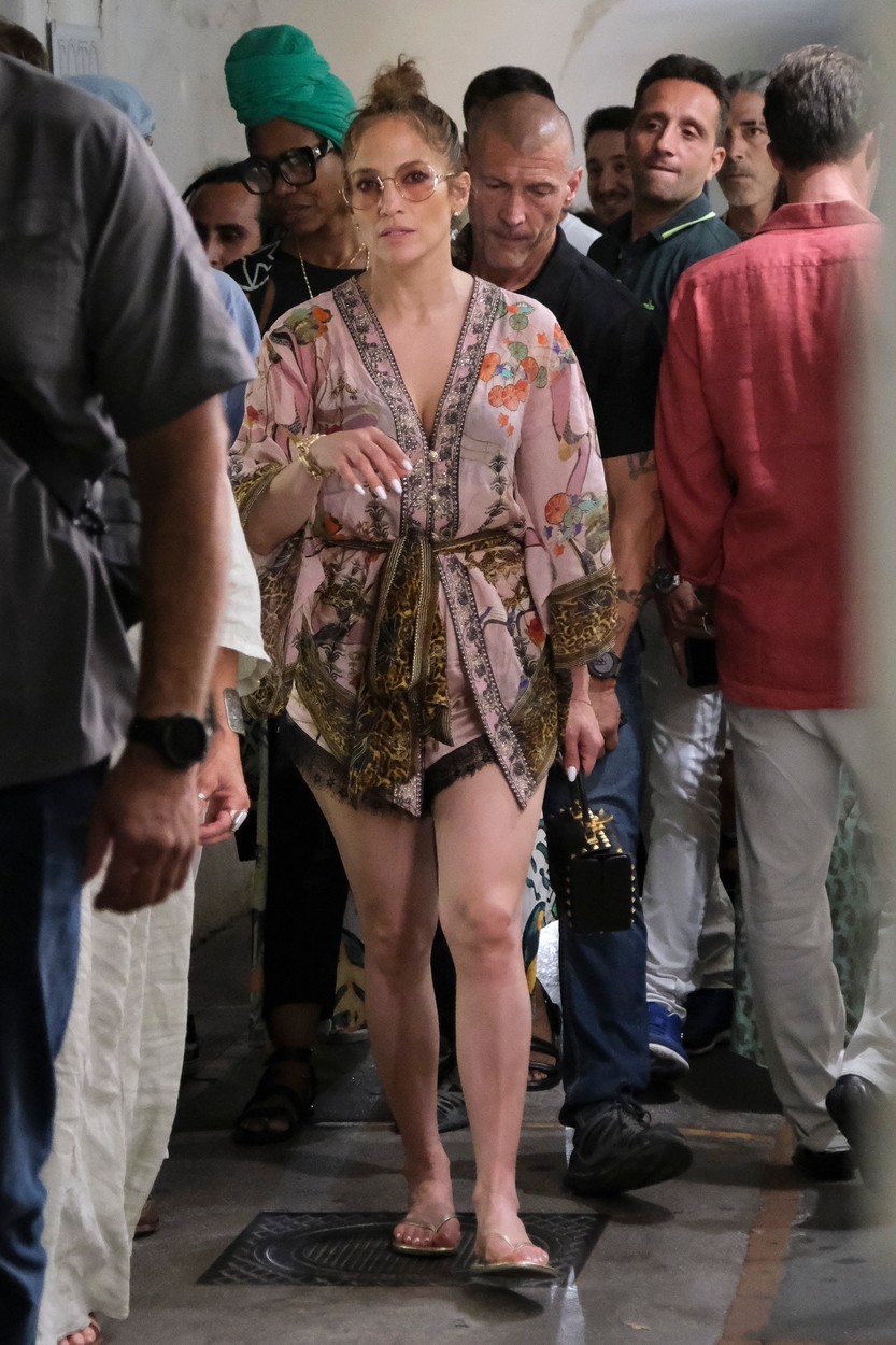 Jennifer Lopez felrobbantotta Caprit fenékriszálásával, videó is van róla!