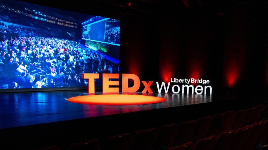 Az idei TEDxLibertyBridgeWomen ismét színes előadói gárdával érkezik a Katona József Színház színpadára