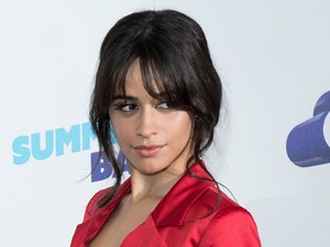 Minden számítás szerint ultradögösnek kellene lennie Camila Cabellónak ebben a ruhában