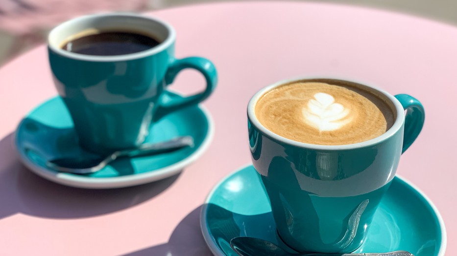 Kávé és vaj? Elmondjuk, miért nem annyira jó ötlet