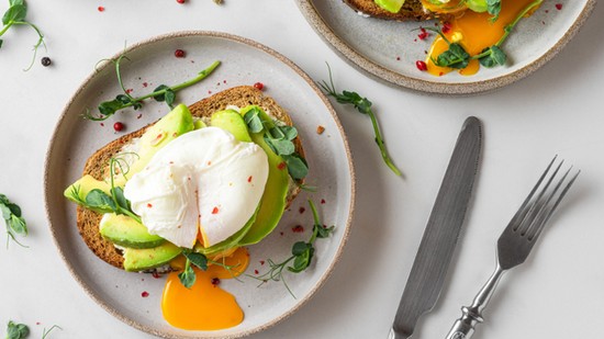 Mi történik a testeddel, ha kihagyod a reggelit? Röviden: semmi jó!