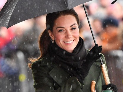Kate Middleton megküzdött az elemekkel: esőben, szélben is elképesztően vagány