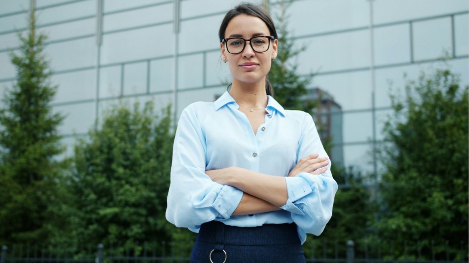 business-nő-szemüveg-glamour