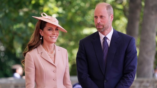 Fontos szabály lép érvénybe jövő héttől: Katalin hercegnének és Vilmos hercegnek ezentúl engedélyt kell kérnie Károly királytól