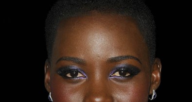 Akár modell is lehetett volna, de a színészet mellett döntött az Oscar-esélyes Lupita Nyong`o