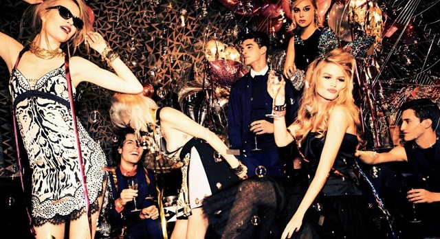 Flitter és ragyogás minden mennyiségben - tuti szilveszteri partiruhák