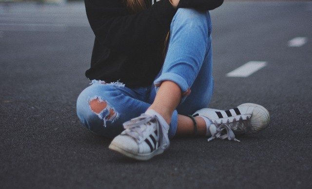 A legmenőbb Adidas modell átlátszó verziója olyan menő, hogy nem hisszük el