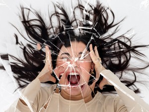 Az emberi kapcsolatok csendes gyilkosa, ami sokkal jobban jelen van a mindennapokban, mint gondolnád: a projekció