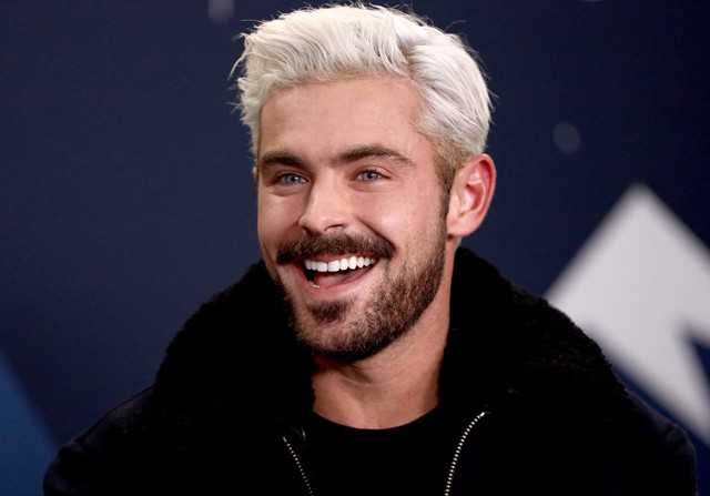 Zac Efron a valóságban még izmosabb, mint tökéletesre formált viaszszobra