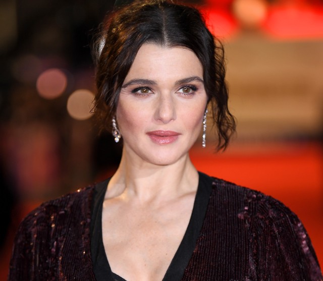 Hű: A 48 éves színésznő egy hónappal szülése után először lépett a vörös szőnyegre