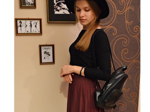 Képzőművész lesz a modellből!