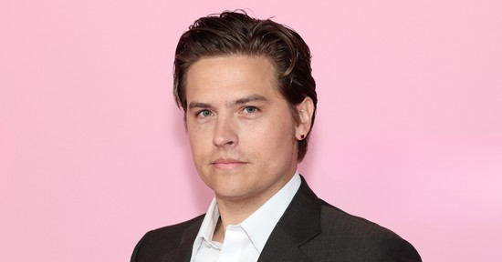 Így reagált Dylan Sprouse, amikor meglátta Palvin Barbarát a Victoria's Secret kifutóján