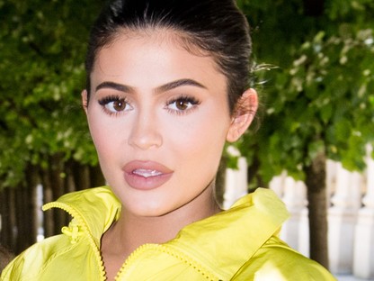 Annyira kínos volt Kylie Jenner Photoshop-bakija, hogy törölte is a fotót: de az internet nem felejt