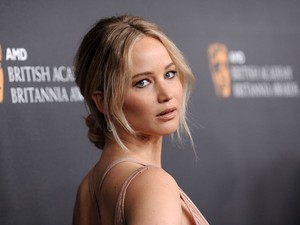 Ma férfi könnyek fognak hullani! Jennifer Lawrence bepasizott!