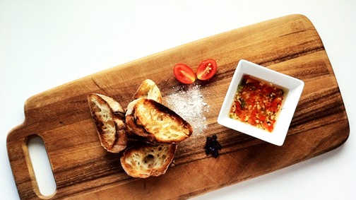 Fokhagymás-chilis olaj (2 főre)