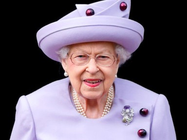 Ezt nagyon kevesen tudják Erzsébet királynőről: elképesztő, mit művelt zárt ajtók mögött