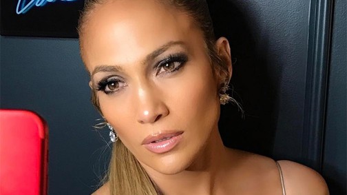 Kész! Jennifer Lopez szelfijétől padlóra kerültünk