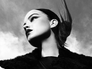 Ezt nézd! Palvin Barbi kegyetlenül szexi domina