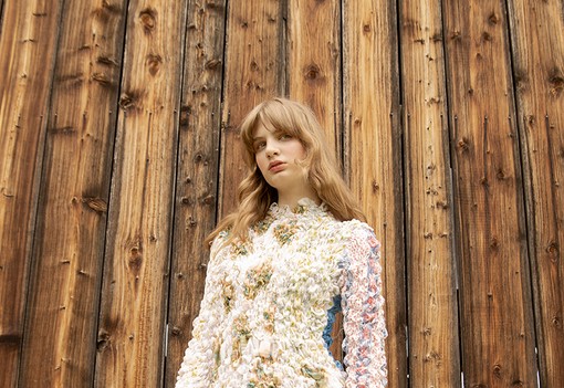 Amikor a népmese valósággá válik: divatba jött a kelet-európai esztétika